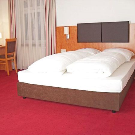 Hotel Neuwirtshaus Stuttgart Room photo